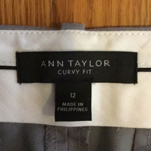Ann Taylor Gray Ankle Pants - Picture 3 of 6